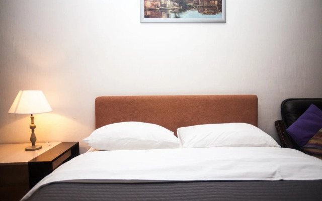 Апартаменты Кварт-Отель Бережковская набережная 8 1 1