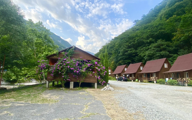 Zhoekvara Hotel