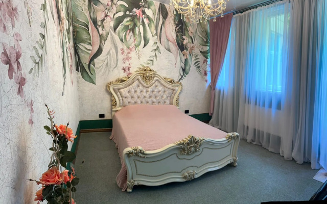 Tropicano Roskoshnye Dvukhkomnatnye s Shikarnoy Sobstvennoy Terrasoy Apartments