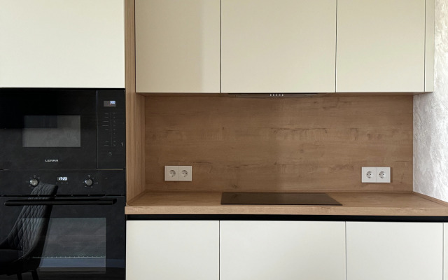 Brusnika U Mosta Vlyublennykh V Tsentre Goroda Flat