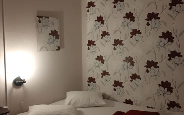 Artist na Zvetnom Bulvare Hostel