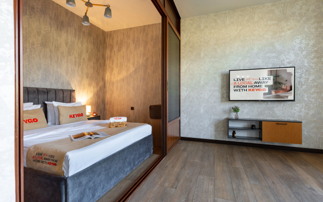 KeyGo #0034, 1 Bedroom, Balcony, City Center Apartments