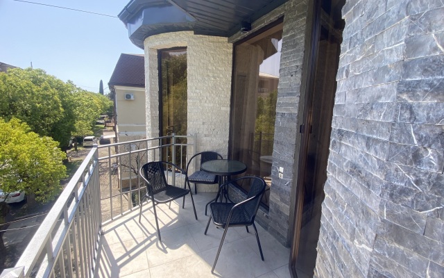 V tsentre Sukhuma U Morya Apartments