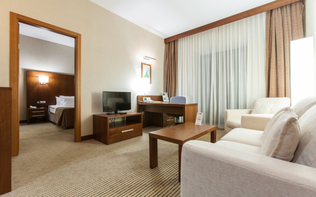 HolidayHall Samara Hotel