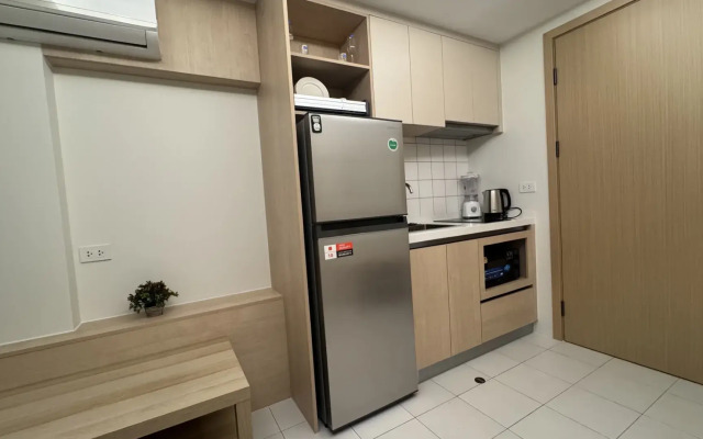 Milaya s Basseynom Ryadom s Morem Flat