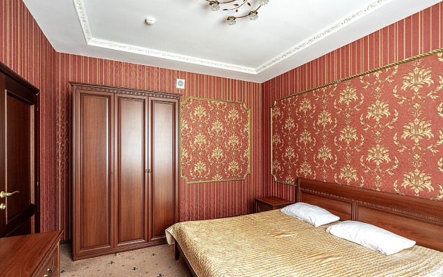 Отель Автор