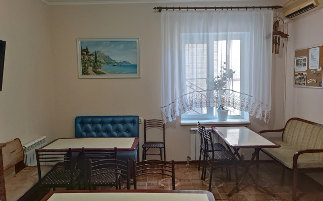 LenArt Guest house