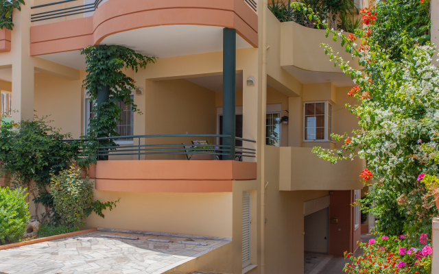 Luxurious Home From The Beach Apartments