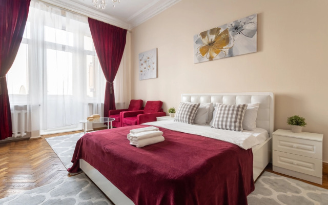 Lyuks s balkonom i vidom na Arbat Apartments