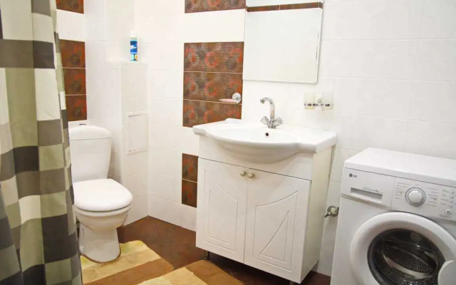 1 na prospekte Lenina 112b Apartments