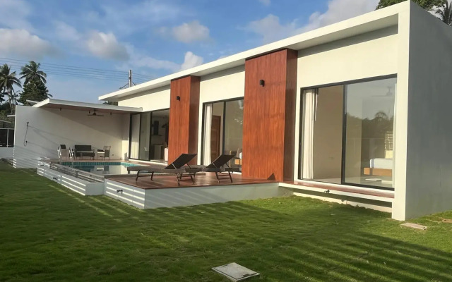 Level Villas, Villa