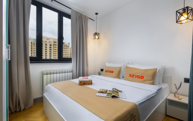 KeyGo #0149 2 Bedroom Design near Saryan Street Apartments