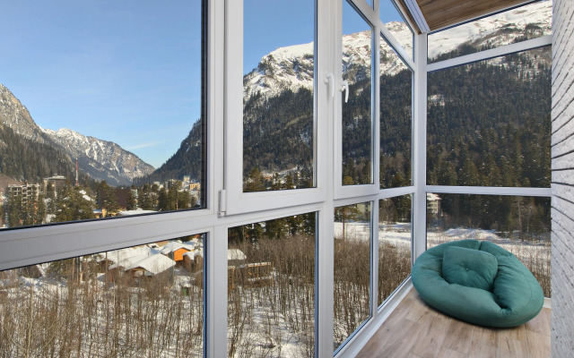 Миррос Субай Отель Домбай