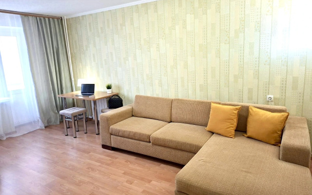 Апартаменты трехкомнатные в центре МирныйДом