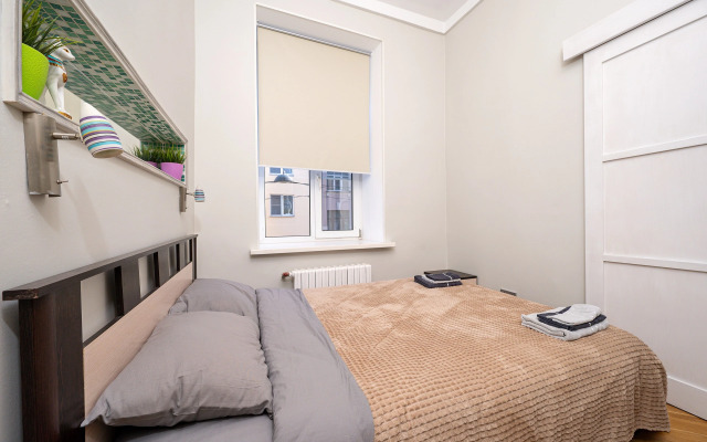 Апартаменты на Моисеенко 4