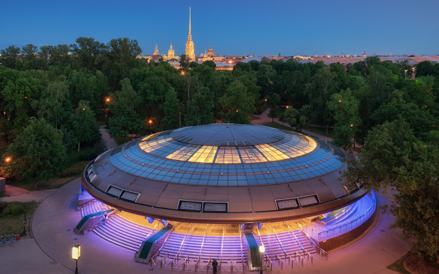 Квартира просторная двухуровневая в центре города