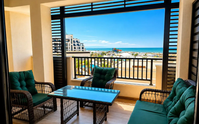 Апартаменты The Grand Sea Breeze One Bedroom