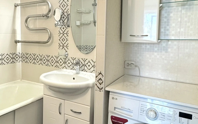 Flat Apartamenty Ladgorna Na Melezha 4