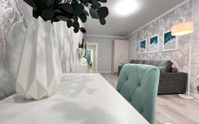 V Prekrasnom Novom Zhk Levoberezhye Flat
