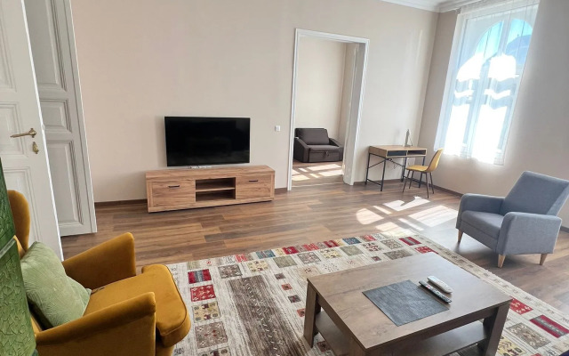 Kalvin Ter Home Apartments