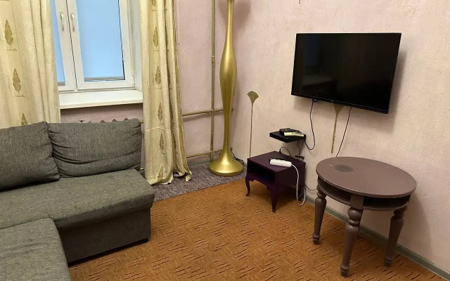 Dvukhurovnevaya Prostornaya Na Marksistskoy Flat