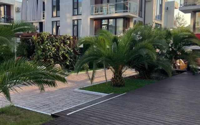 Green Palace Apartments
