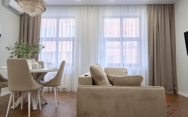 Lyuks 2-Kh Komnatnye S Vidom Na Kreml Flat