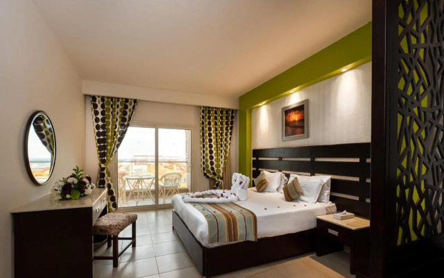El Karma Aqua Beach Resort