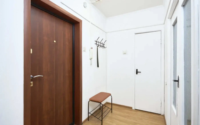 Dobrye Sutki Na Generala Strelbitskogo Flat