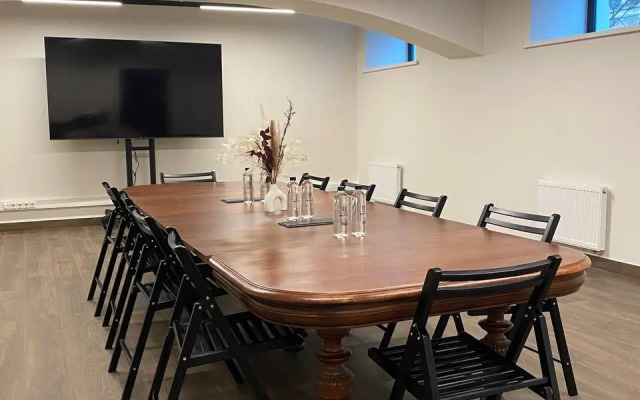 Hotel Hovard Club