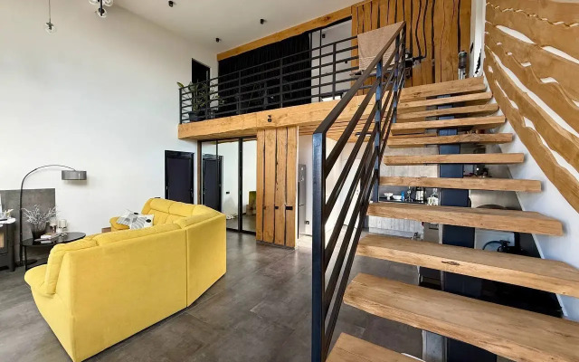 Частный дом С русской баней и садом