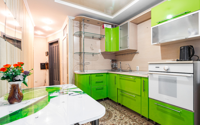 Ryadom S Dom Shakhmat Flat
