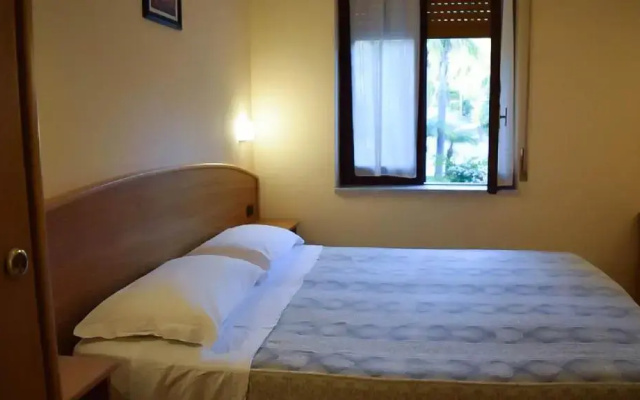 Отель Hydra Club Hotel e Village