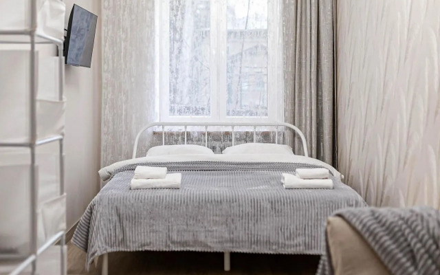 Na Ulitse Shalyapina 12 Flat