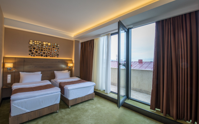 Veranova Hotel