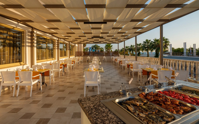 Aydinbey Famous Resort - Ultra All Inclusive