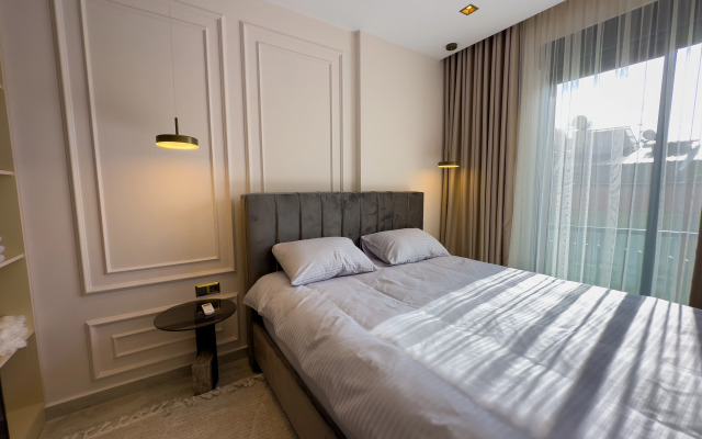 Qoople Legend A35 v 100 Metrah ot Morya Apartments