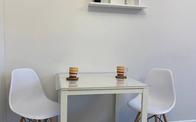 Апартаменты на Даниялова на цокольном этаже