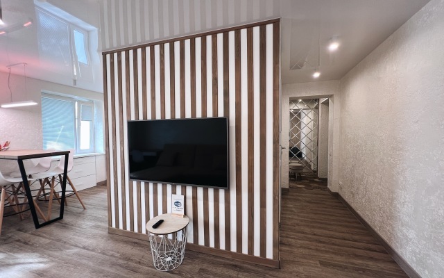 Sozvezdie Kamchatki Na Pr-Te 50 Let Oktyabrya 15/3 Apartments