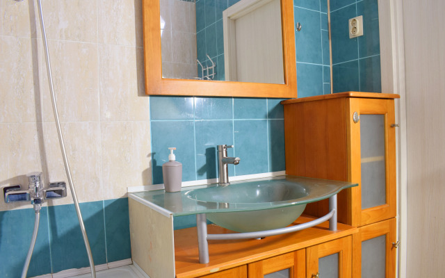 Bolshaya Dvushka na Astrahova Zona Komforta Flat
