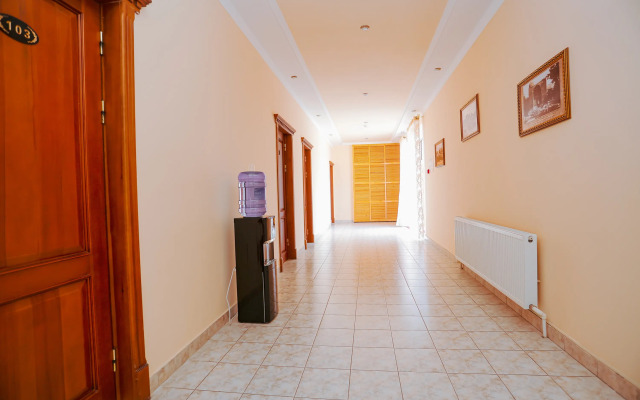 Yangi Sharq Hotel