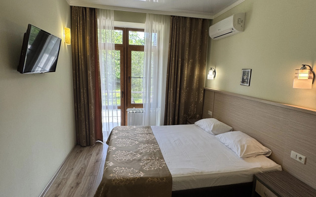 5 Guest House
