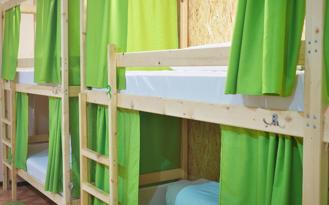 Tuk-Tuk Hostel