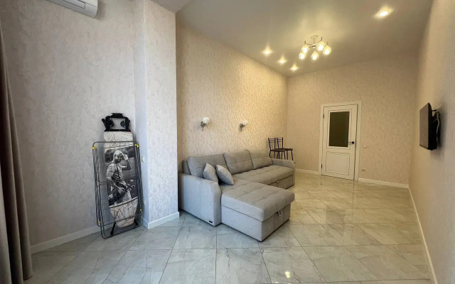 Квартира трехкомнатная Крымская 22