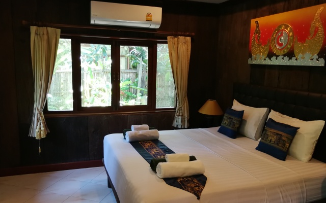 Polina Park Mini Hotel