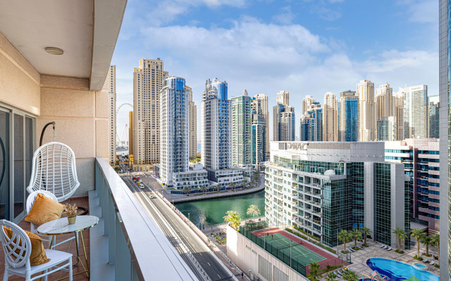 Luxury and Spacious Full Marina View Flat