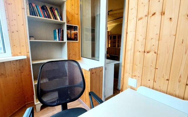 Семейные апартаменты в центре рядом с метро и набережной озера Кабан