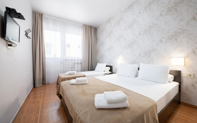 Albatros Allama Group Guest house