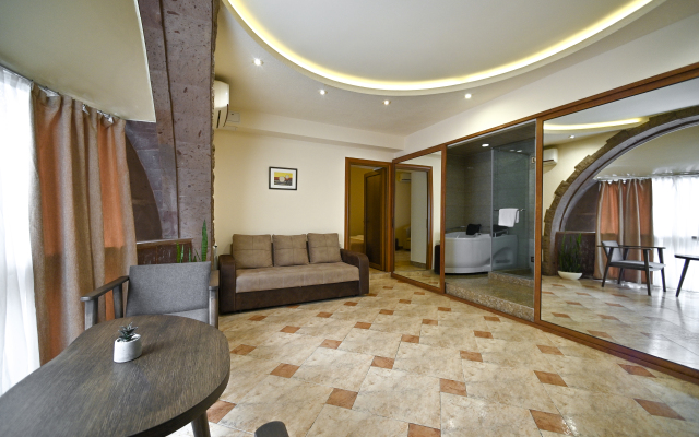 Skyline Hotel Yerevan
