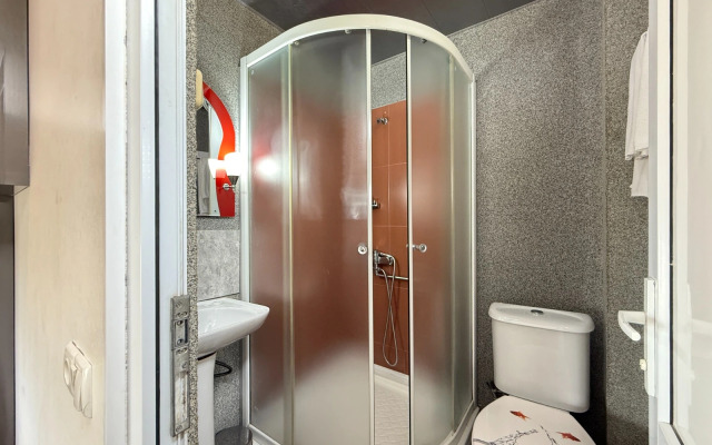 Aphra at Tbilisi Sea Hotel